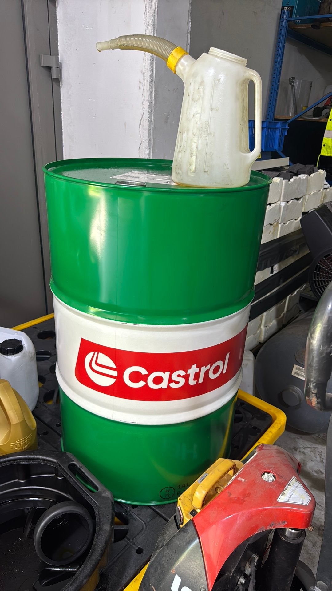 Castrol 208liter lege vat, Enlèvement, Comme neuf