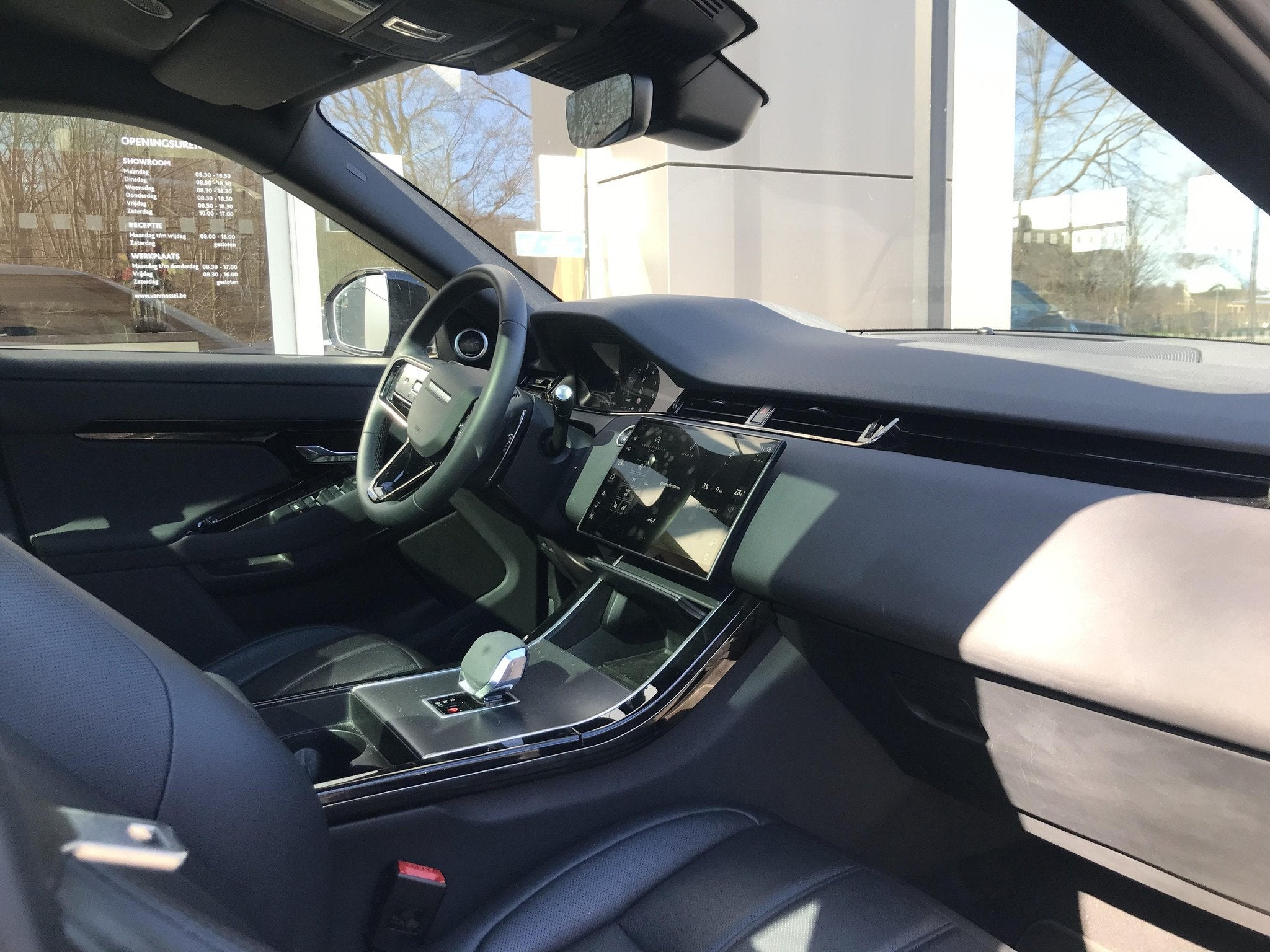 Land Rover Range Rover Evoque P300e PHEV Dynamic SE, Autos, Argent ou Gris, Achat, Système audio, Euro 6