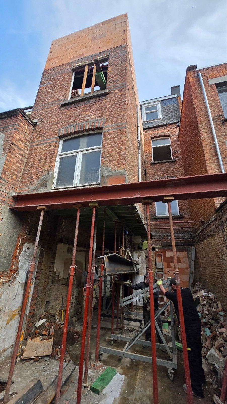 Poutrel plaatsen werken met 22jaar ervaring 0466 49 87 53, Doe-het-zelf en Bouw, Steigers, Ophalen of Verzenden