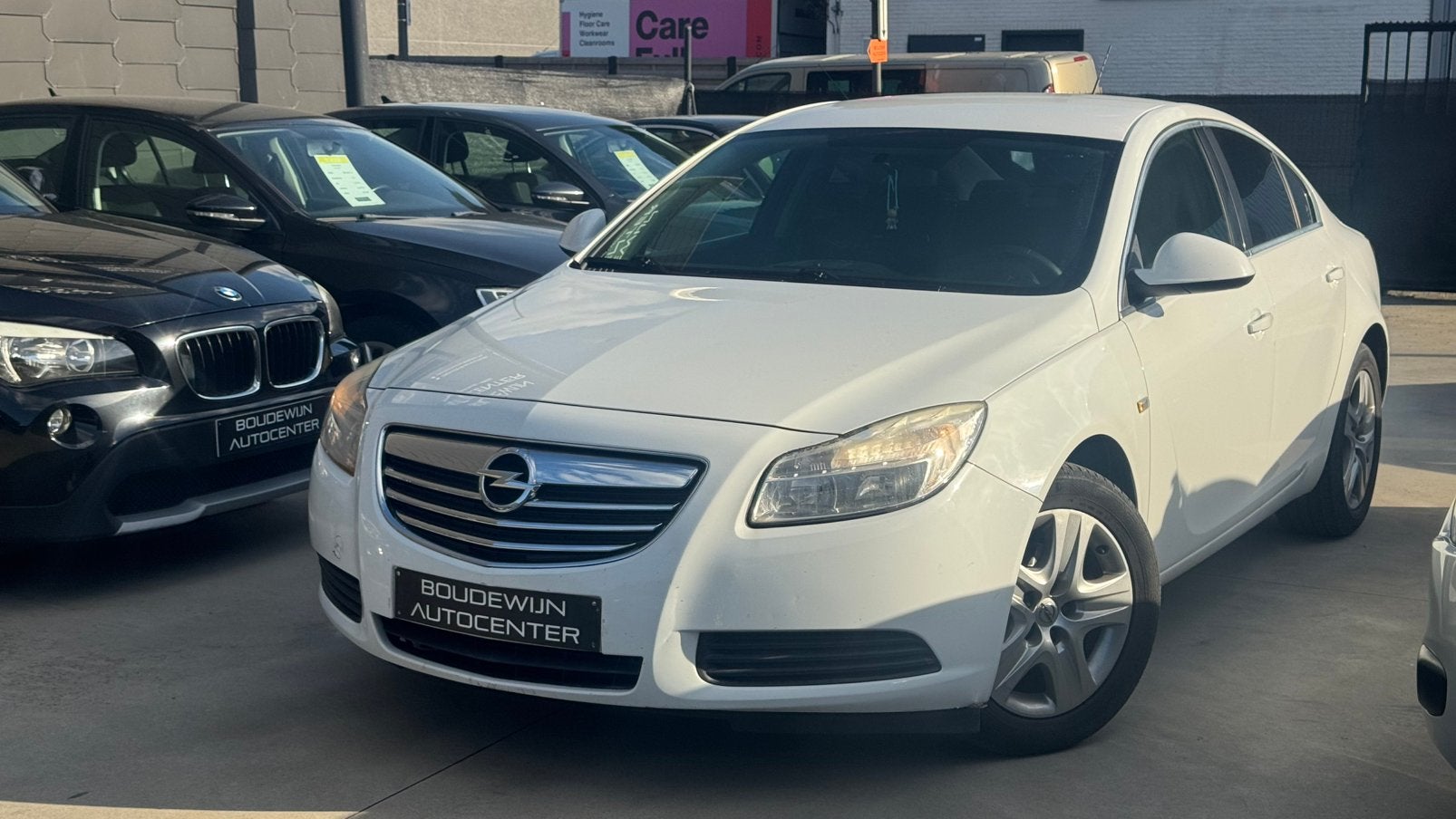 Opel insignia Benzine 2010 138.xxxkm Gekeurd voor verkoop, Auto's, Voorwielaandrijving, Stof, Zwart, Verwarmde buitenspiegels