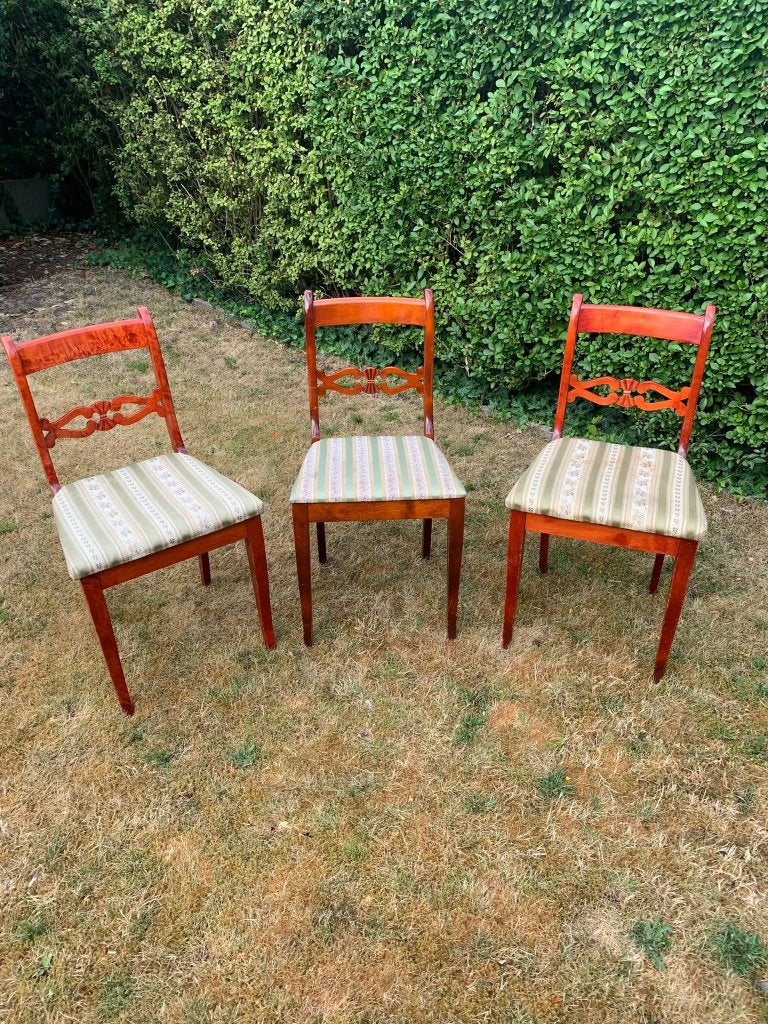 3 antieke stoelen (Karl Johan / Biedermeier stijl), Enlèvement