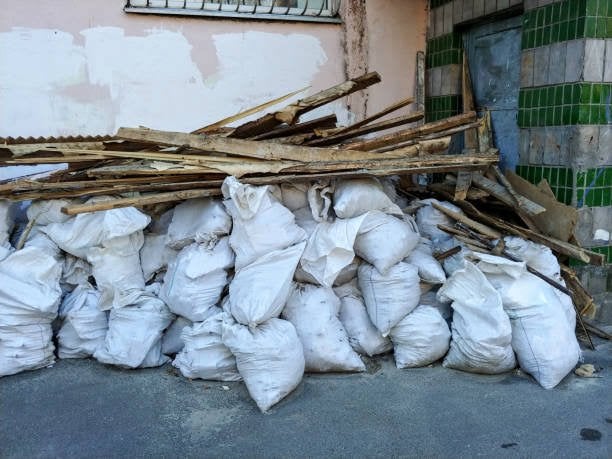 ÉVACUATION DE DÉCHETS & DÉBARRAS – BRUXELLES ET ENVIRONS ️