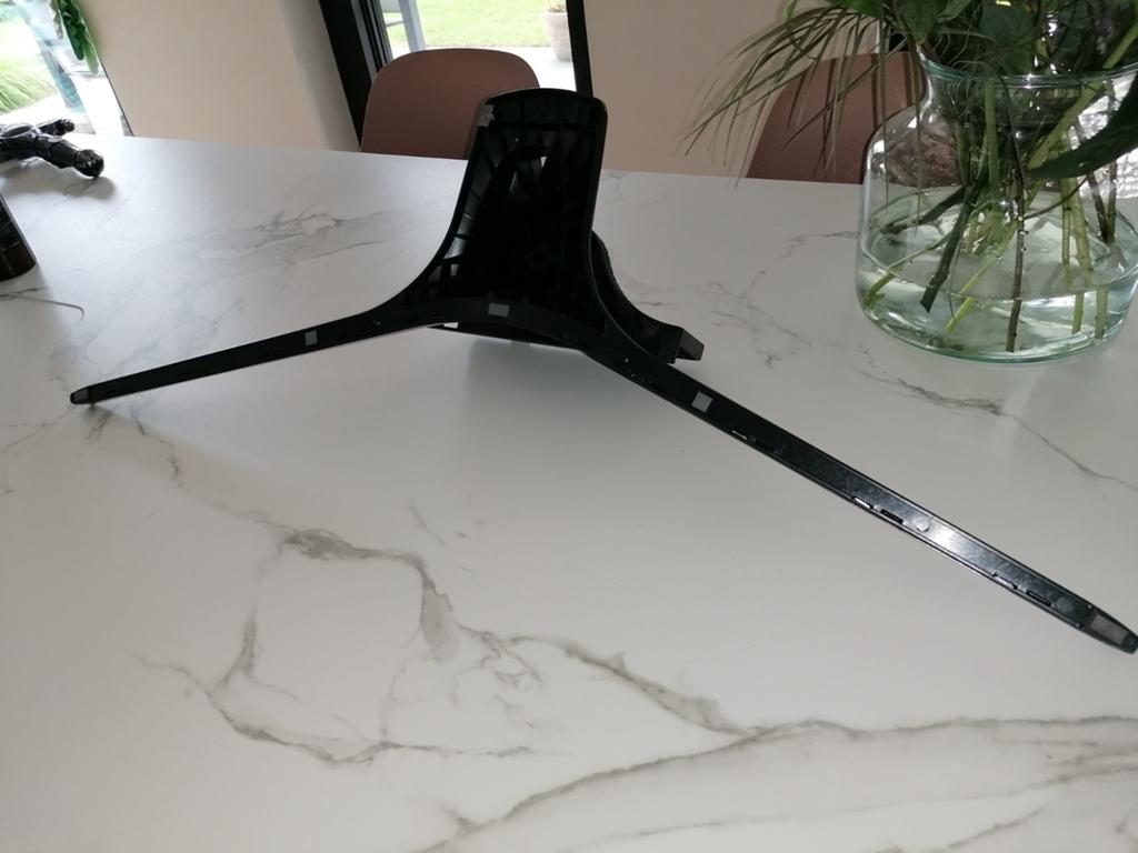 Socle pour téléviseur (Samsung), Enlèvement