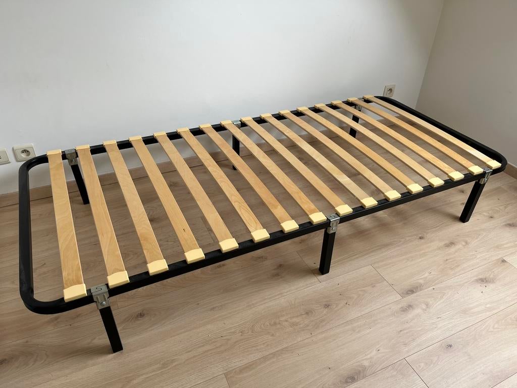 Lattenbed, Ophalen, 90 cm, Eenpersoons, Zo goed als nieuw
