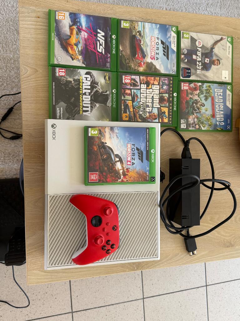 X box one / controller / race stuur pedal en games, Enlèvement, Comme neuf, Contrôleur, Xbox One