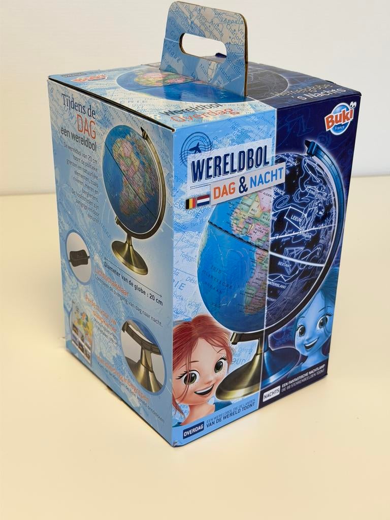 Buki Wereldbol Dag & Nacht Verlicht Globe 21 cm + voet NIEUW, Ophalen of Verzenden, Interactief, Nieuw