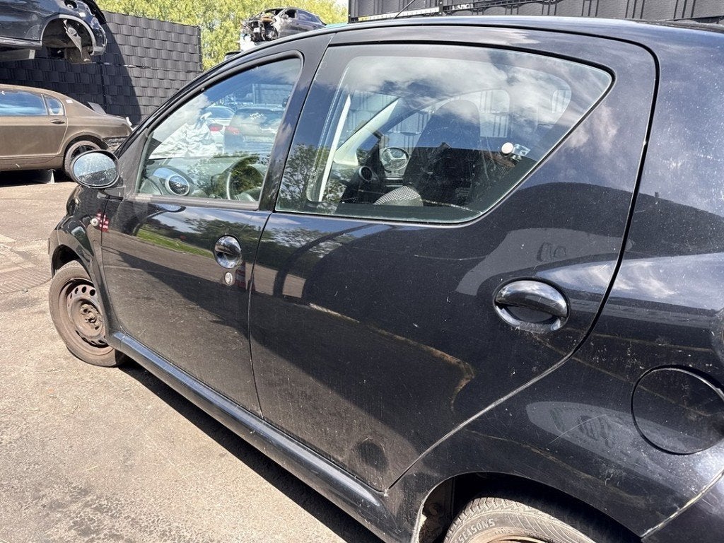 PORTIER LINKS ACHTER Toyota Aygo (B10) (|670040H010|), Gebruikt, Deur, Kundenbetreuung@toyota.de, Toyota