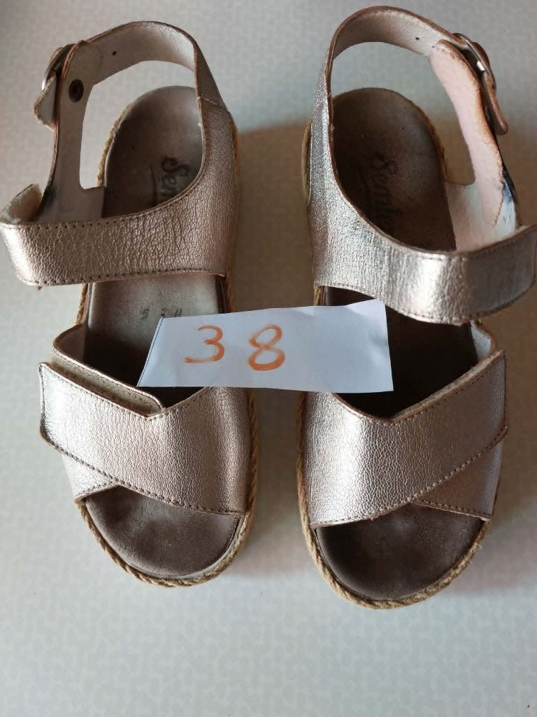 Damens Sandalen Maat 38 Vermeld 4.5 Mooie staat  Weinig gedr, Ophalen, Nieuw