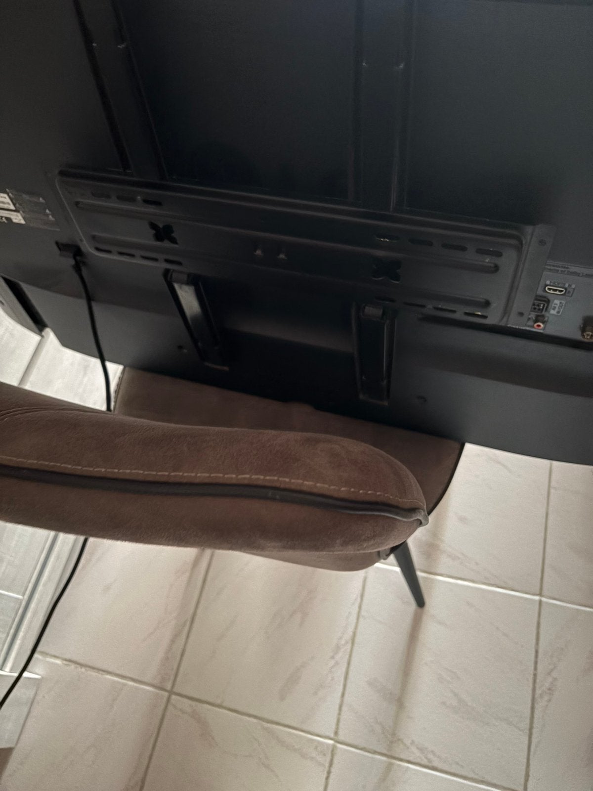 TÉLÉVISEUR LG, Enlèvement