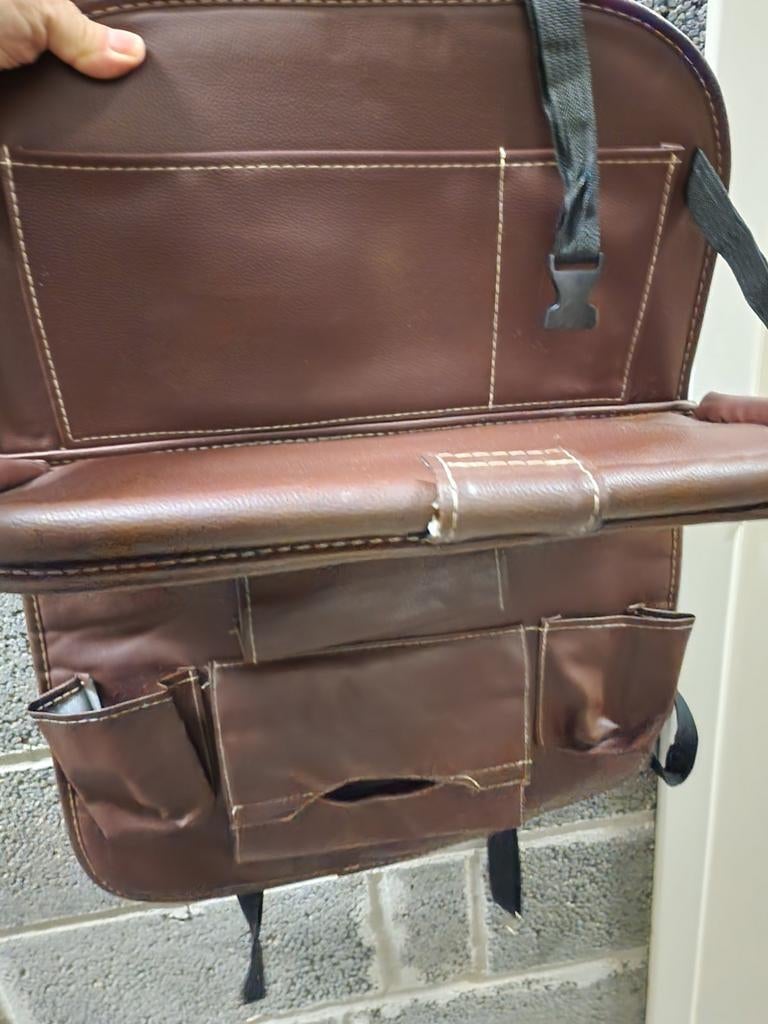 Lederen autotafel, Ophalen