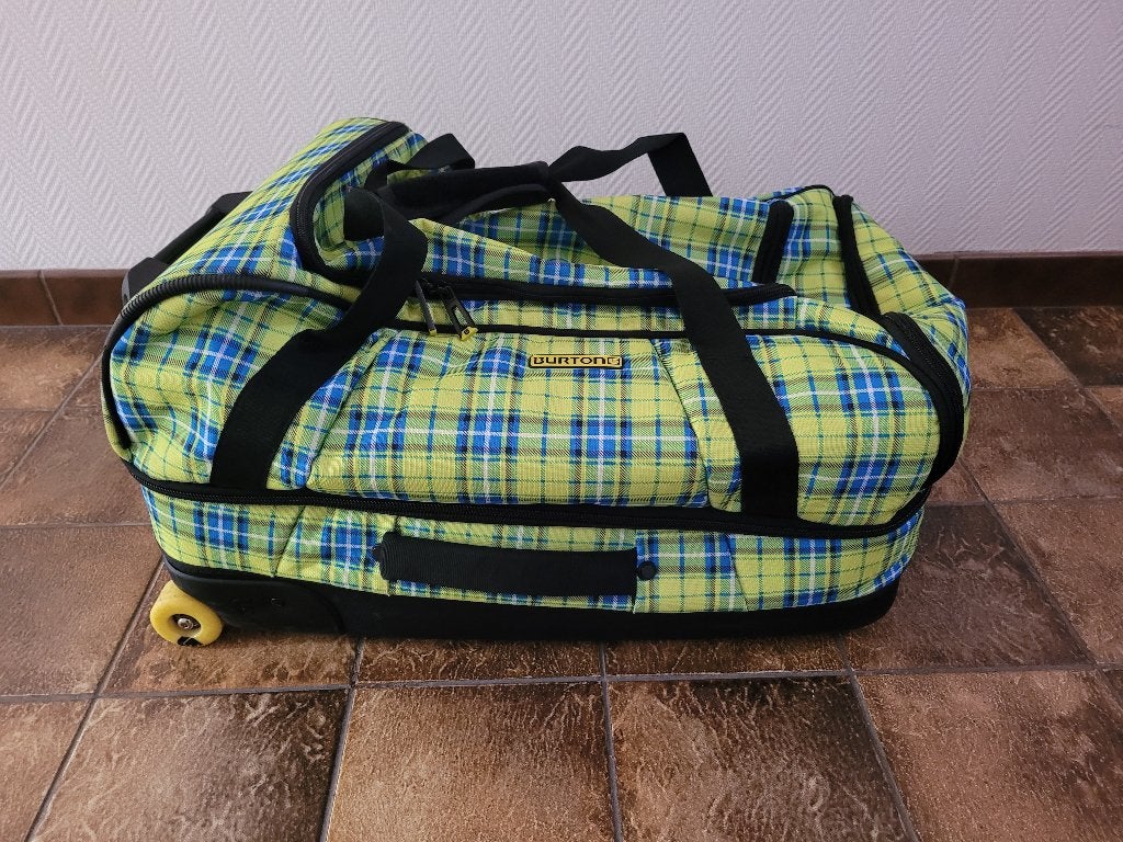 Reistas van het merk Burton, Ophalen, Gebruikt, Geel, Uitschuifbare handgreep
