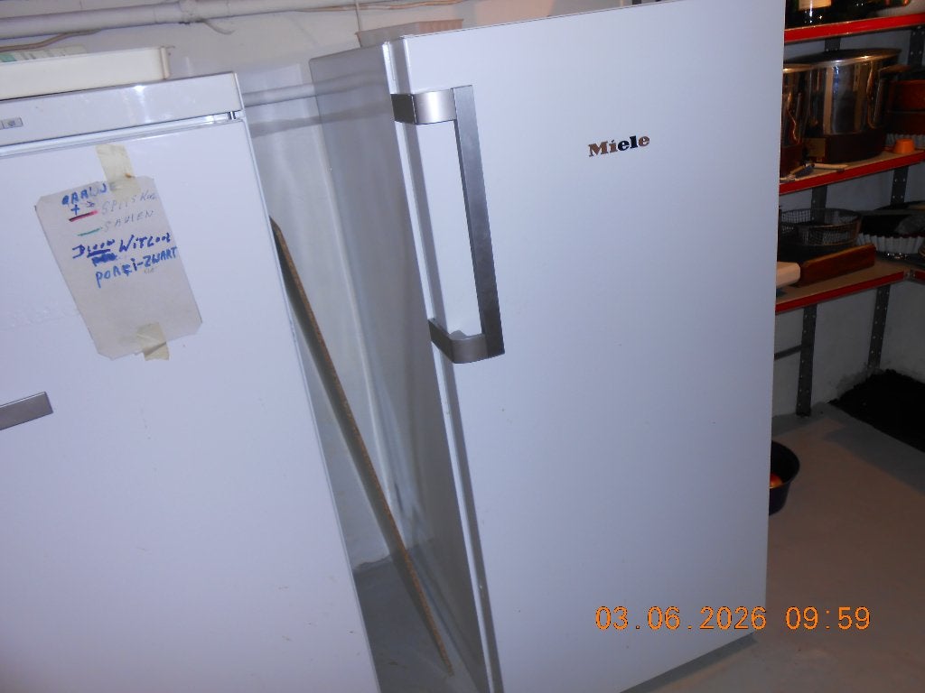 Miele diepvriezer FN 4712 EWS NO FROST, Elektronische apparatuur, Vriezers en Diepvrieskisten, 120 tot 140 cm, Zo goed als nieuw