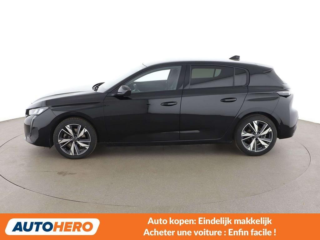Peugeot 308 1.5 Blue-HDi Allure (bj 2024, automaat), Skiluik, Gebruikt, Zwart, 96 kW