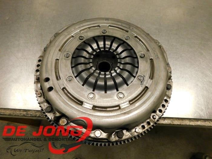 Volant moteur d'un Volkswagen Caddy, Volkswagen, -, 3 mois de garantie, Utilisé