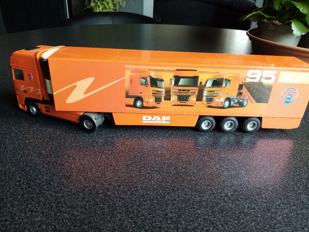 DAF 95XF promo-miniatuur, Ophalen of Verzenden, Zo goed als nieuw, Bus of Vrachtwagen, Lion Toys