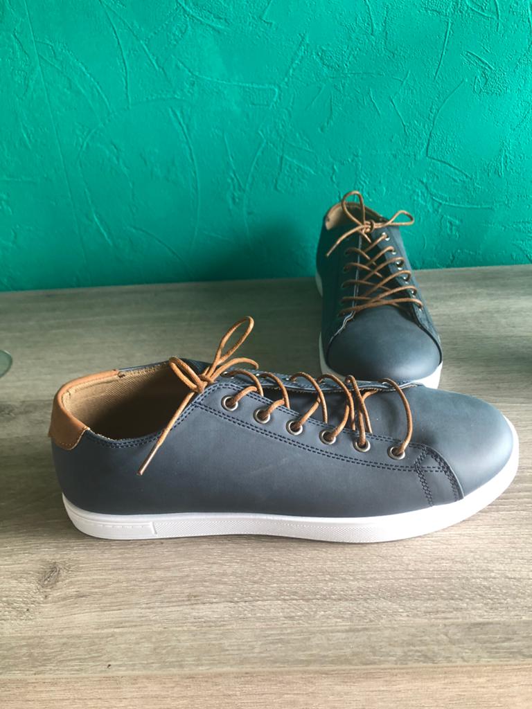 Nieuwe Herenschoenen maat 44, Neuf, Chaussures à lacets, Enlèvement, Bleu