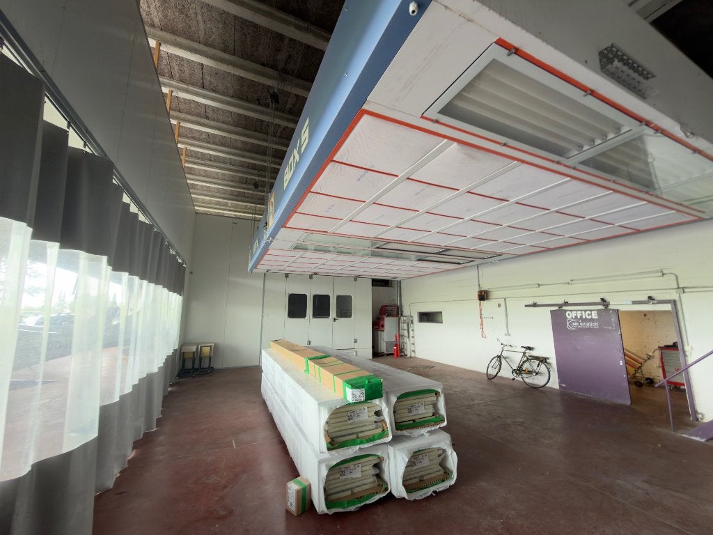 Spuitcabine 7x5, Articles professionnels, Immobilier d'entreprise, 35 m², Achat, Industrie