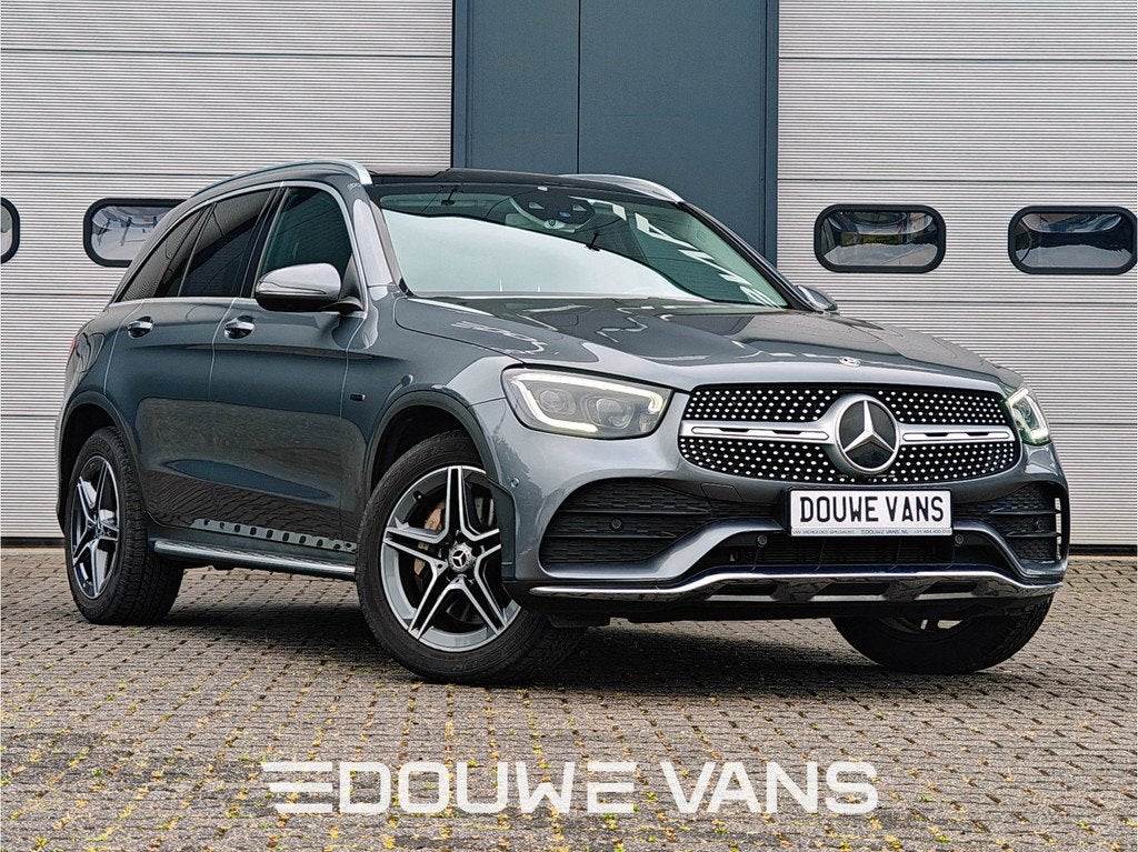 Mercedes-Benz GLC 300e 4MATIC Panorama Burmester 360 Camera, Auto's, Mercedes-Benz, Automaat, Gebruikt, 4 cilinders, LED verlichting