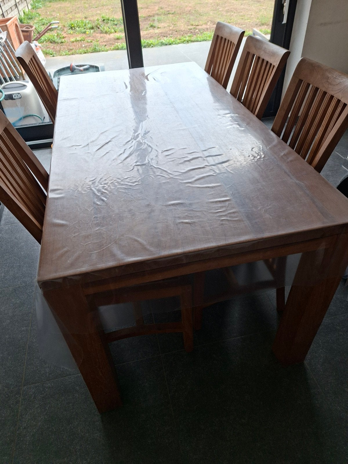 Table + 6 chaises 1m80 L 90 W, Enlèvement ou Envoi