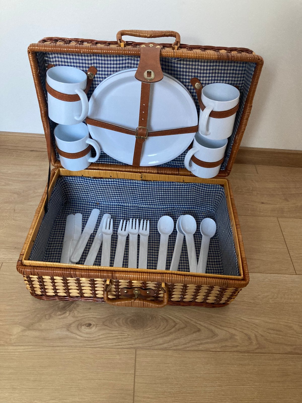Picknickmand, Hobby en Vrije tijd, Picknickmanden, Ophalen, Gebruikt