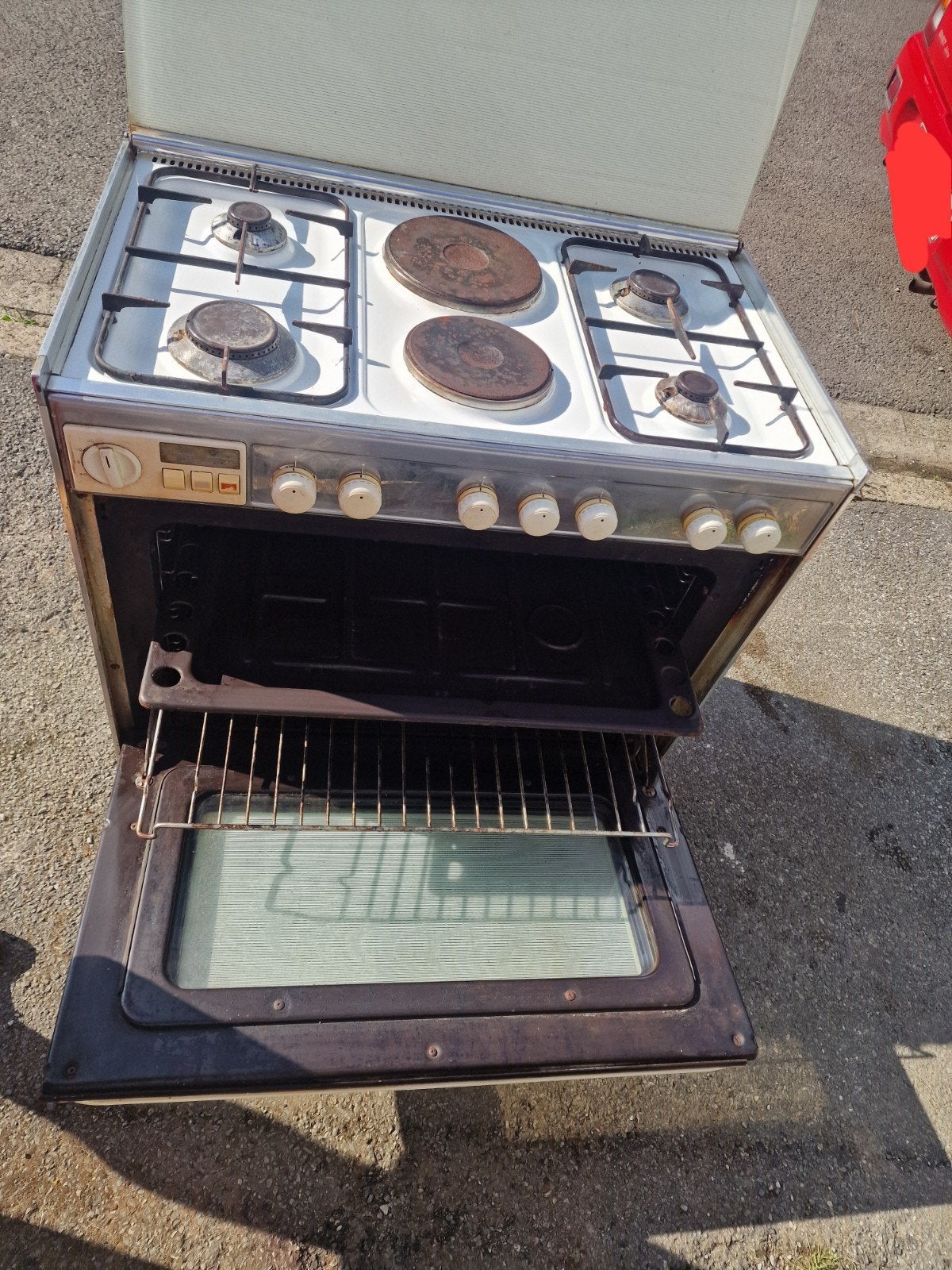 grande cuisinière au gaz bonbonne tecnogas fonctionne bien., Enlèvement, Utilisé
