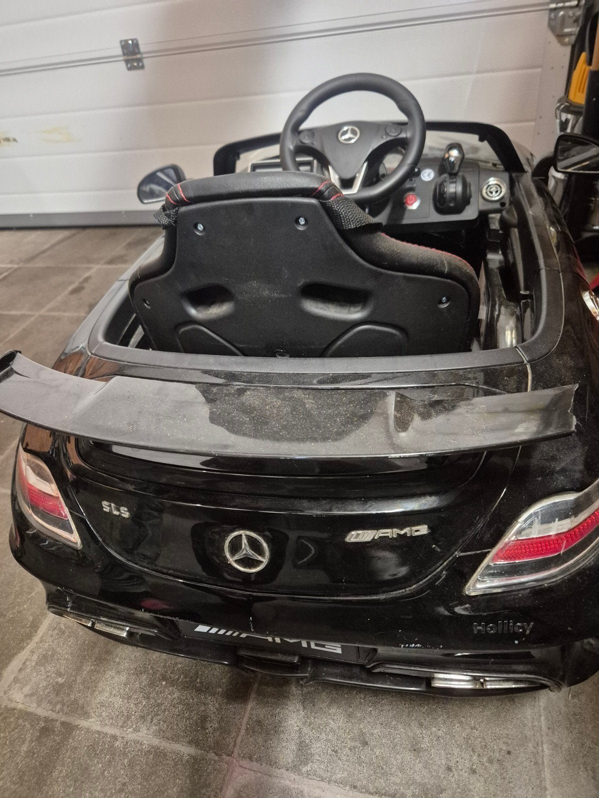 Kinder auto met multimedia, Ophalen