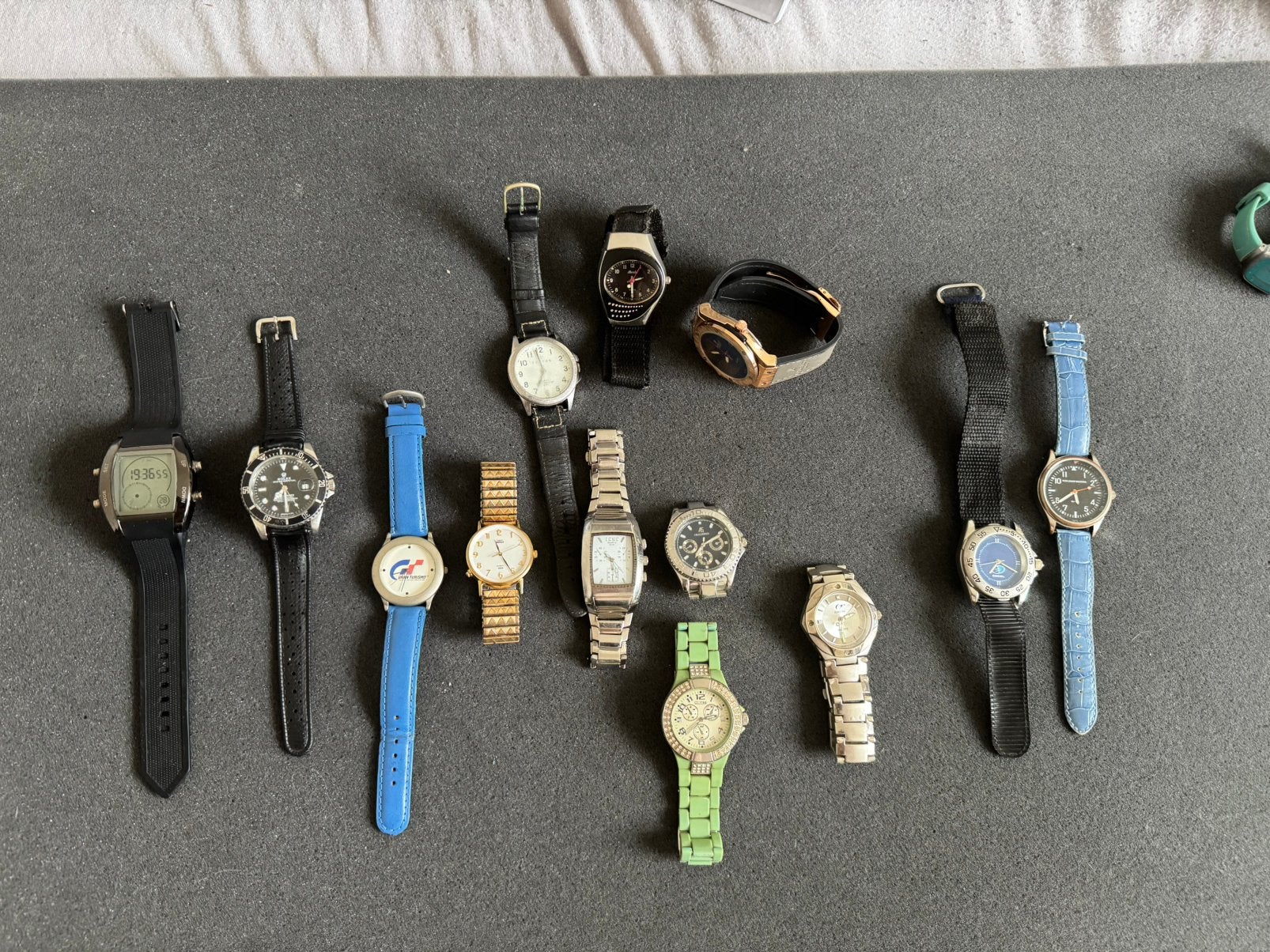 Montre diverse homme et femme, Bijoux, Sacs & Beauté, Montres | Femmes, Enlèvement ou Envoi, Autres matériaux, Montre de poche