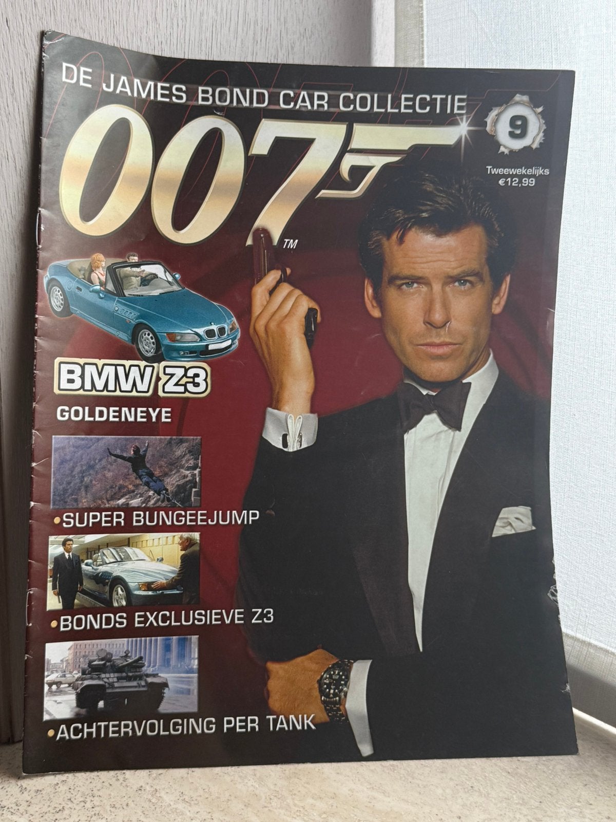 James Bond magazine Goldeneye met de BMW Z3, Ophalen of Verzenden, Zo goed als nieuw, Filmspecifiek
