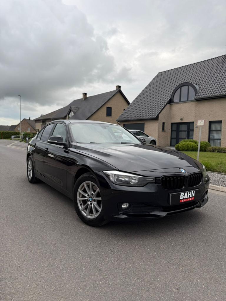 BMW 3-serie, Auto's, BMW, Euro 5, Zwart, Bedrijf, 5 deurs