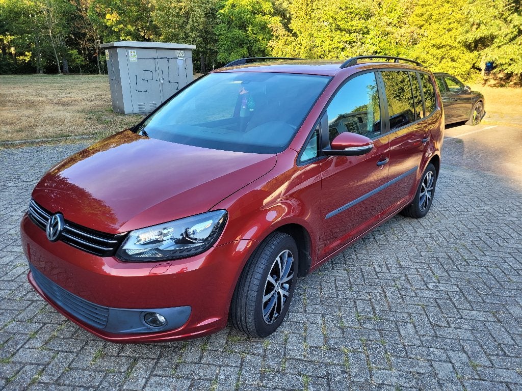 Touran Trendline, Auto's, Voorwielaandrijving, 7 zetels, Handgeschakeld, Grijs