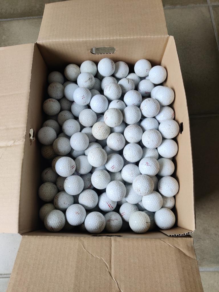 Golfballen driving range (wit), Sport en Fitness, Golf, Ophalen, Bal(len)