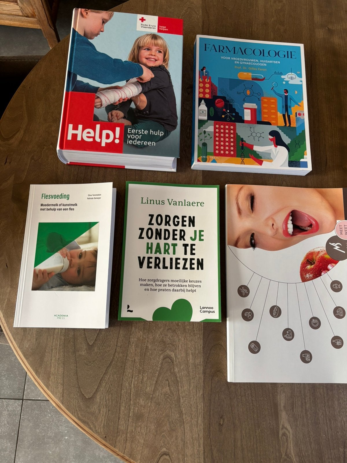 Studieboeken vroedkunde 2de jaar bachelor Vives Kortrijk, Boeken, Ophalen