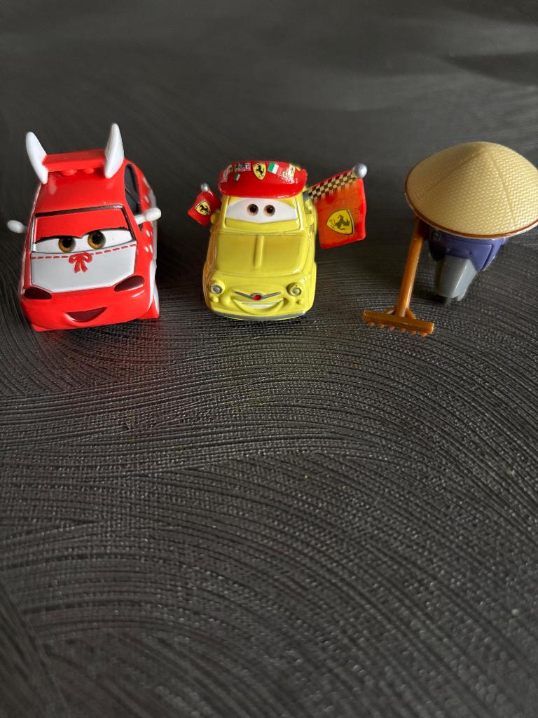Cars Disney auto,s deel 3, Verzamelen, Disney, Zo goed als nieuw, Beeldje of Figuurtje, Overige figuren, Ophalen