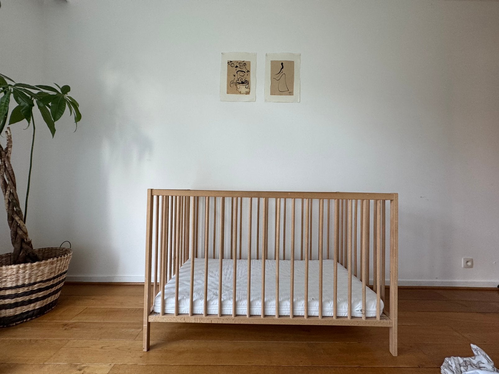 Lit bébé en bois IKEA Sniglar, Enlèvement, Utilisé, Garçon ou Fille
