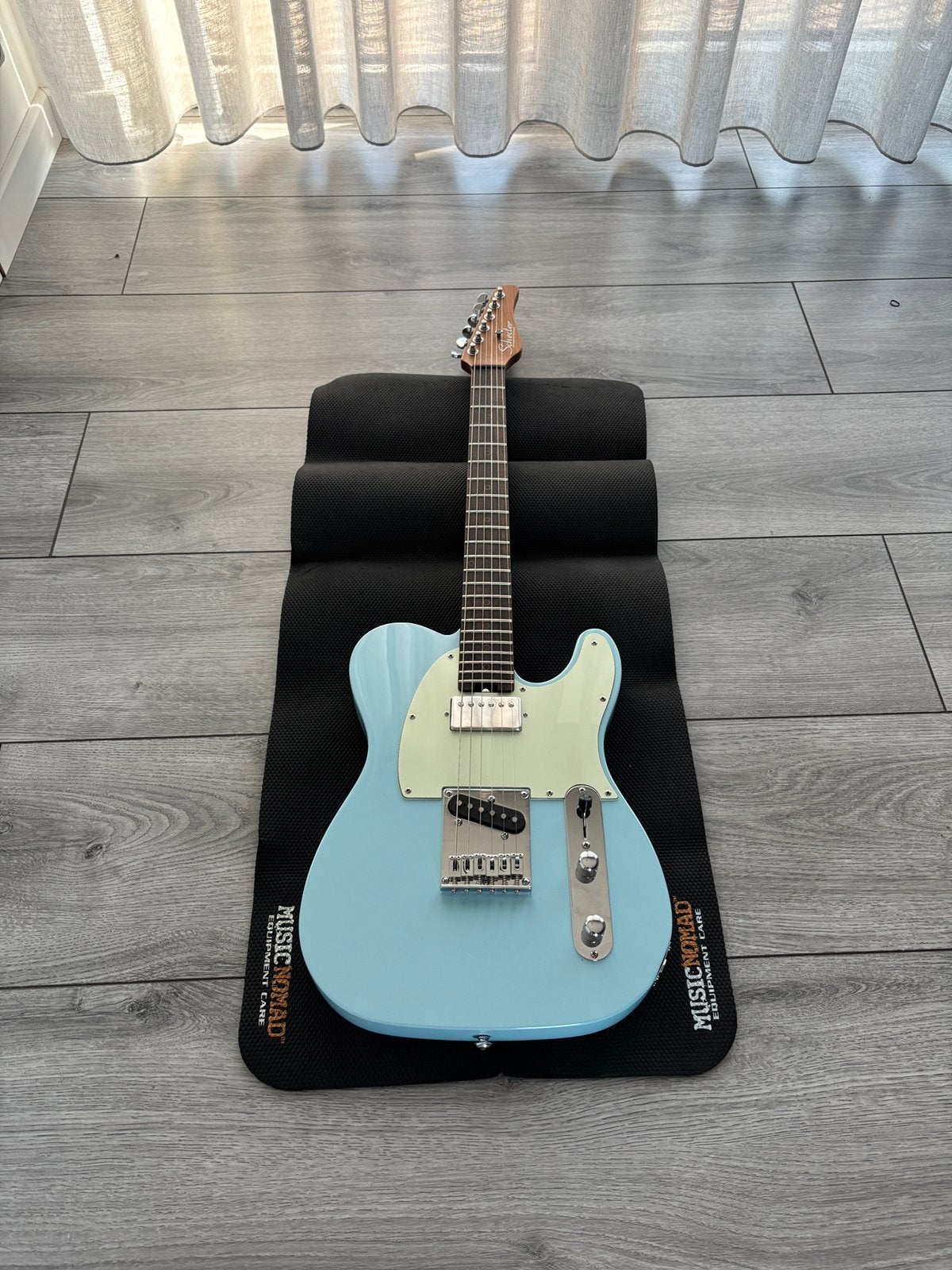 Schecter Nick Johnston PT Atomic Frost, Muziek en Instrumenten, Snaarinstrumenten | Gitaren | Elektrisch, Ophalen, Zo goed als nieuw