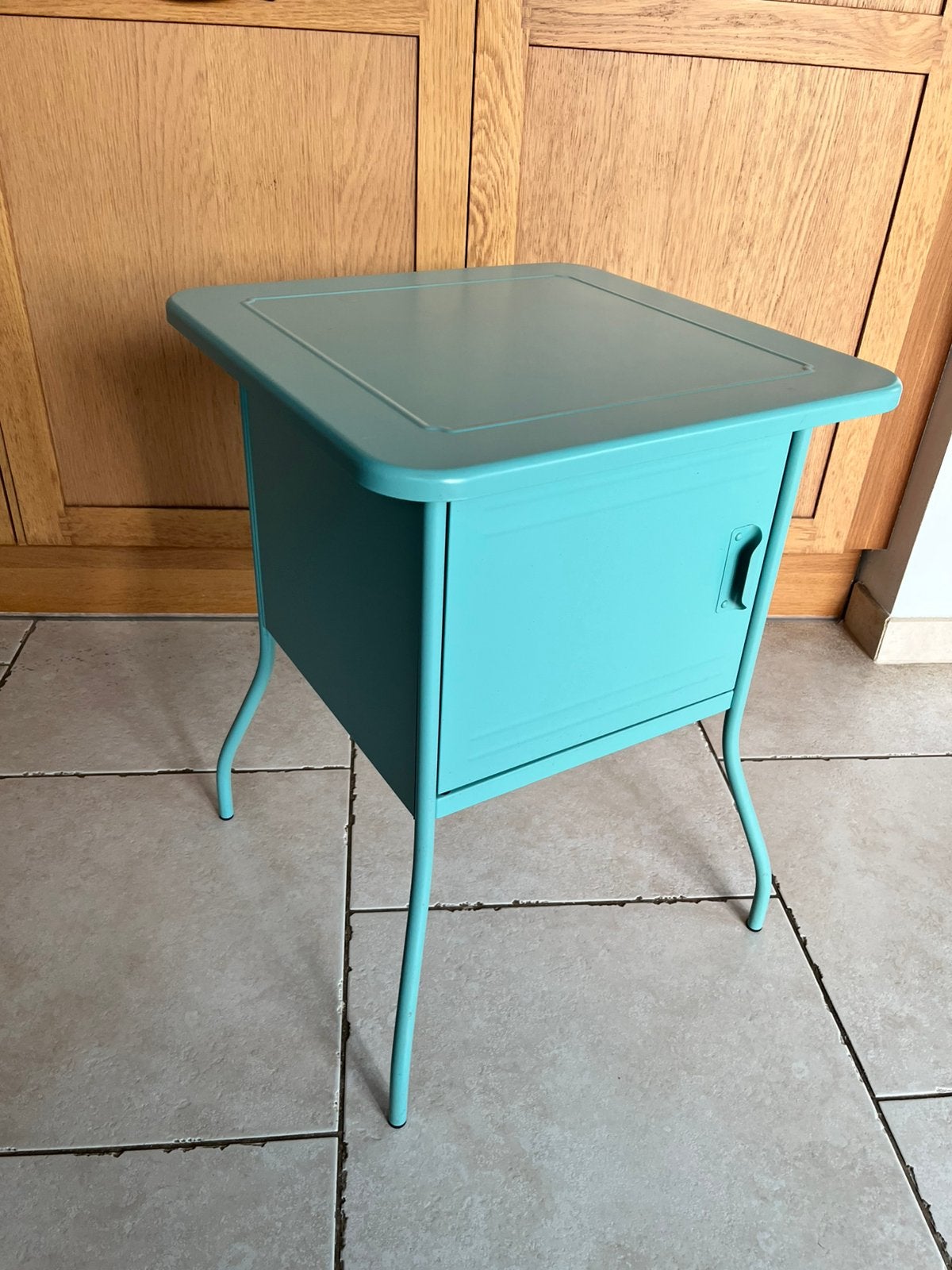 Retro tafeltje Vettre IKEA, Huis en Inrichting, Slaapkamer | Nachtkastjes, Ophalen, Zo goed als nieuw
