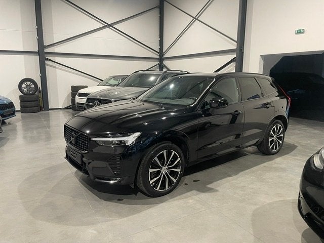Volvo XC60 2.0i Recharge R-Design '24 met Garantie, Auto's, 4 cilinders, Zwart, Leder, 5 deurs