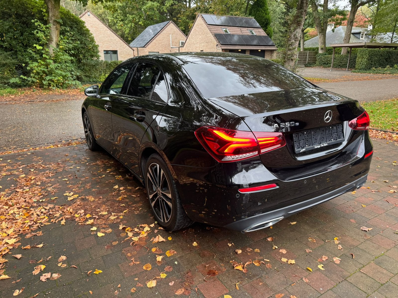 Mercedes-Benz A250e 1.3 Benzine+elekt.* 118kW* 133.993Km*, Auto's, Automaat, Zwart, Bedrijf, 5 deurs