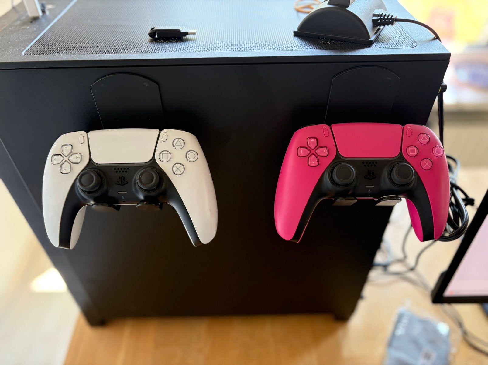 PlayStation 5 - twee controllers, Games en Spelcomputers, Spelcomputers | Sony Consoles | Accessoires, Ophalen, Zo goed als nieuw