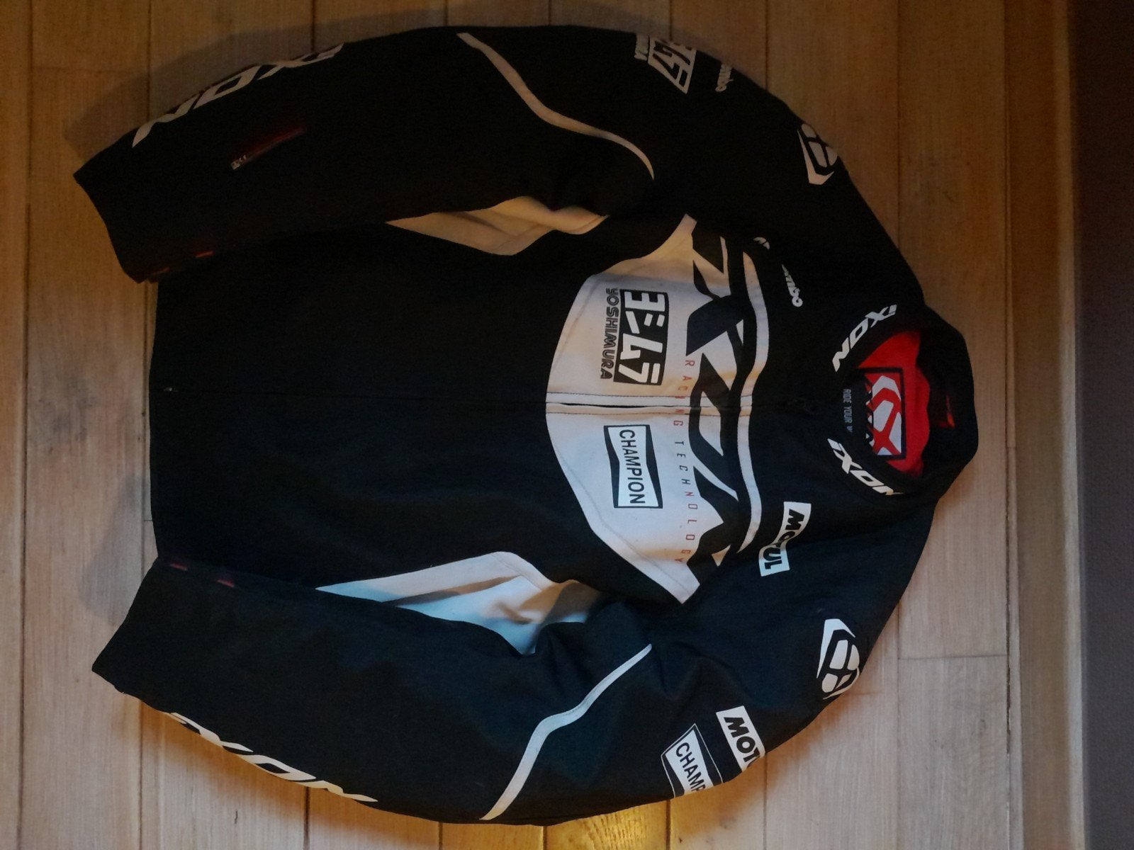 Lot Moto Ixon M, Enlèvement, M