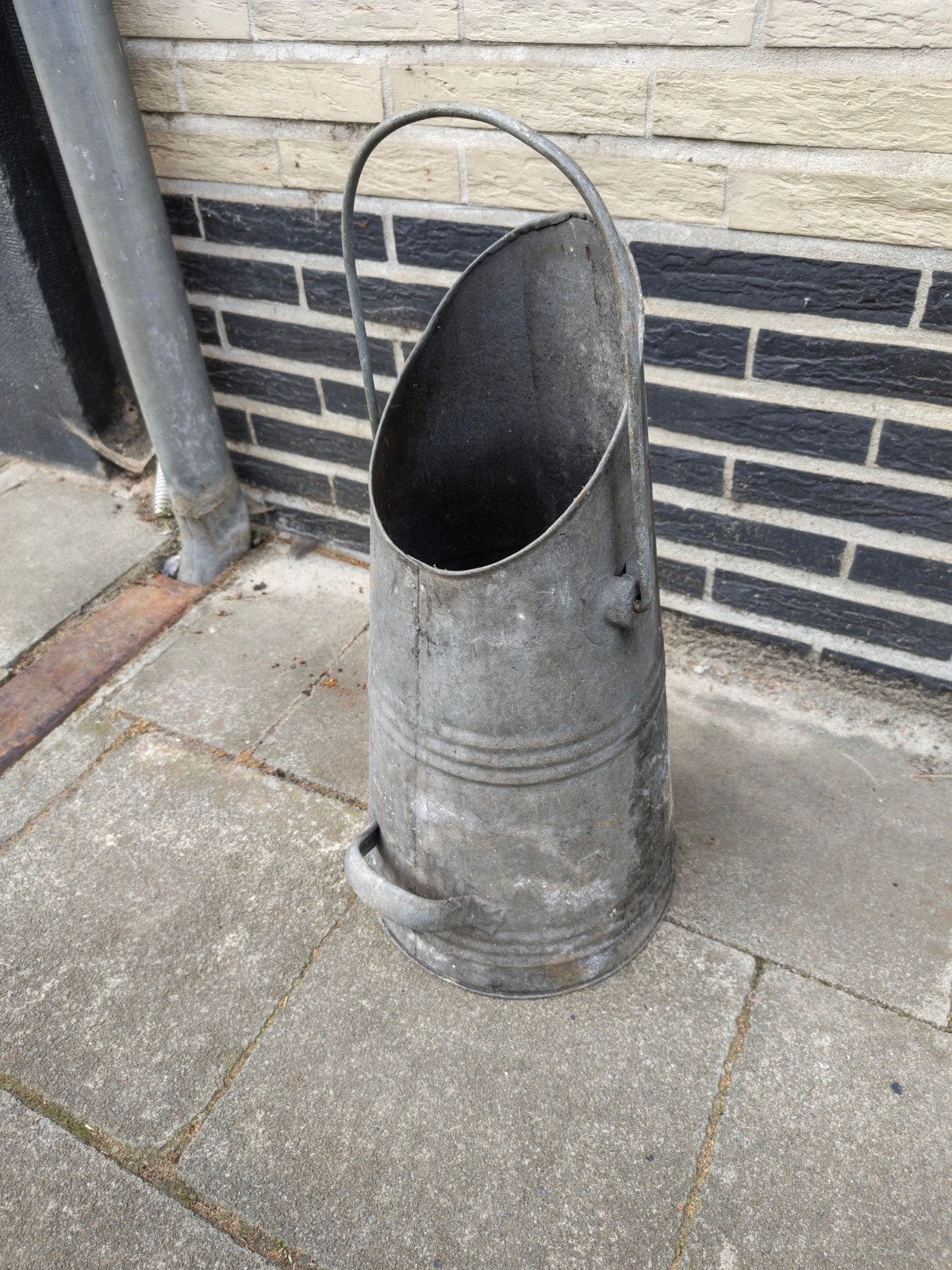 ancienne cruche à charbon en zinc avec portable, Enlèvement ou Envoi