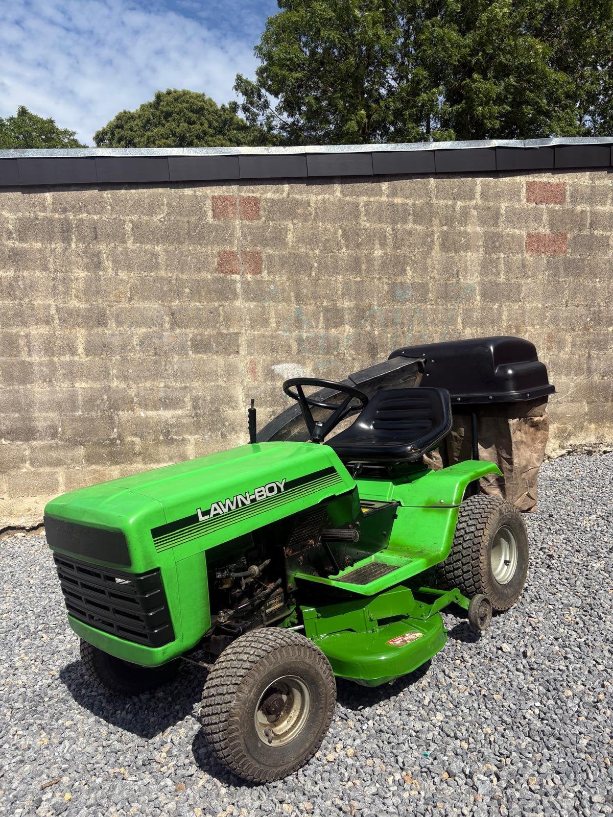 Tracteur-tondeuse Lawn-B, Enlèvement, Comme neuf, Bac de ramassage