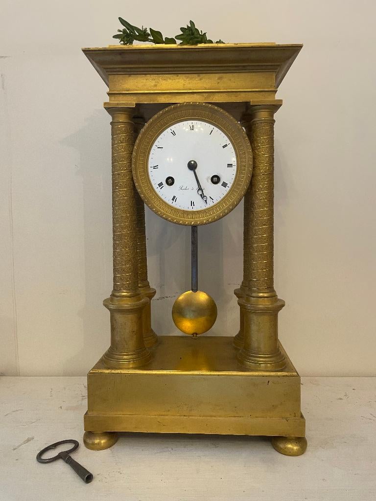 Pendule, Enlèvement