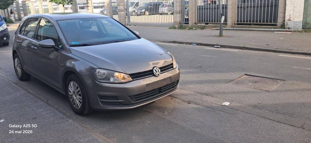 Golf 7 diesel 1.6 accidenté 2013 259000km, Autos, Entreprise, Achat