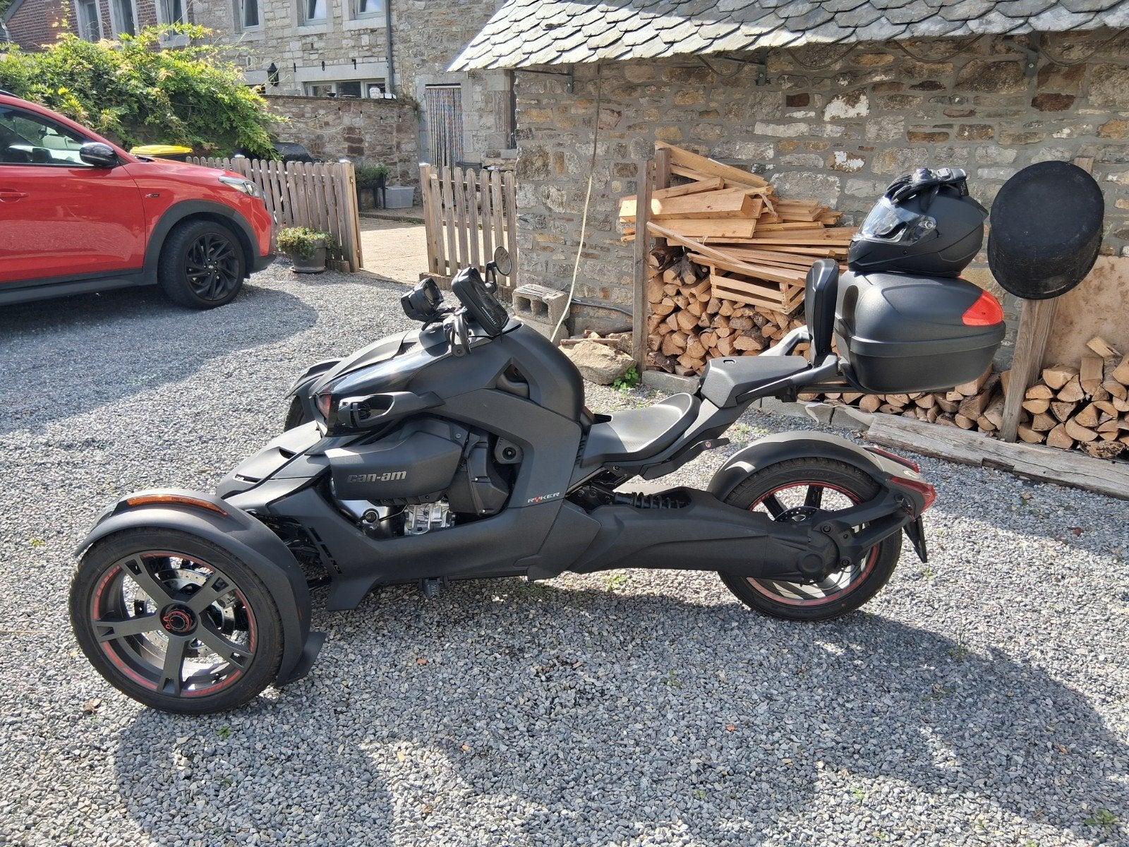 Can-am riker 900, Motos, Plus de 35 kW, 2 cylindres, 900 cm³