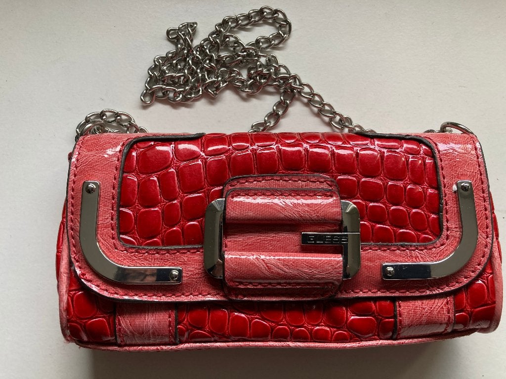 CLUTCHTASJE GUESS, Bijoux, Sacs & Beauté, Rouge, Cuir, Guess, Comme neuf