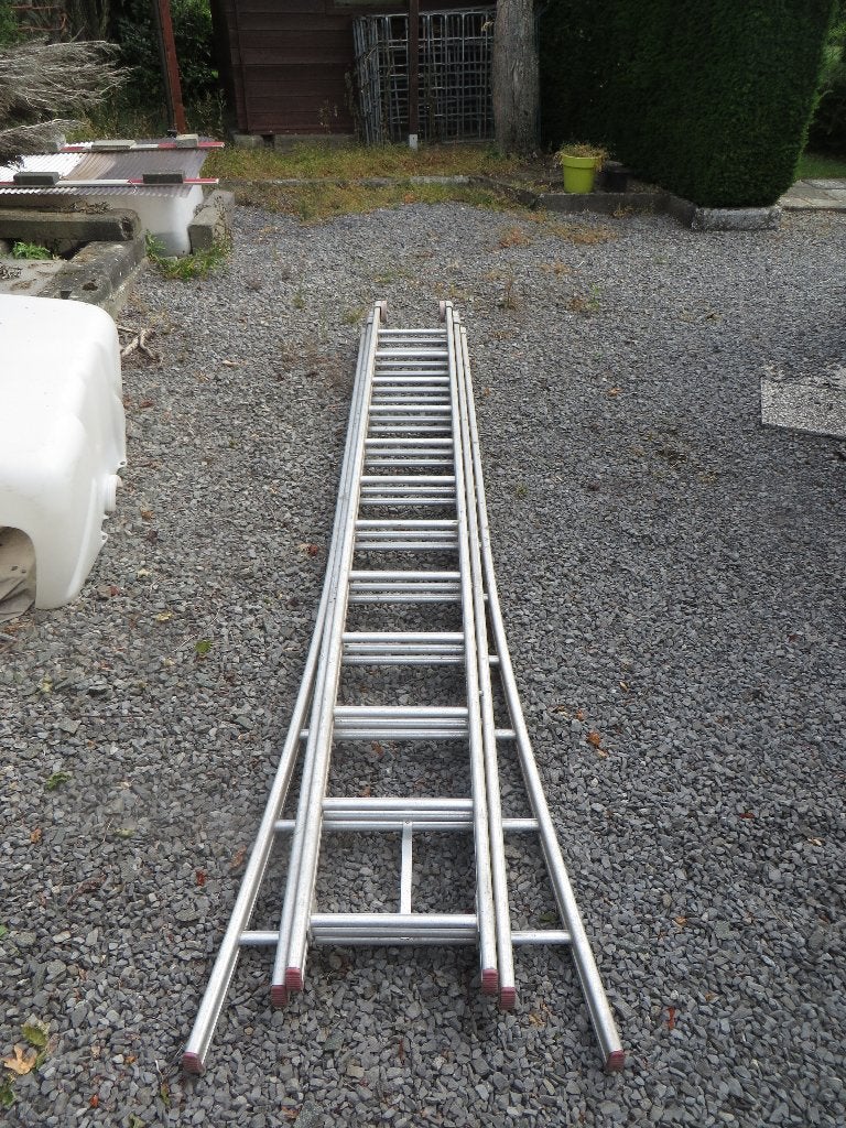 Echelle triple: 3x12 échelons, Pliable ou rétractable/escamotable, Échelle, Enlèvement, Utilisé