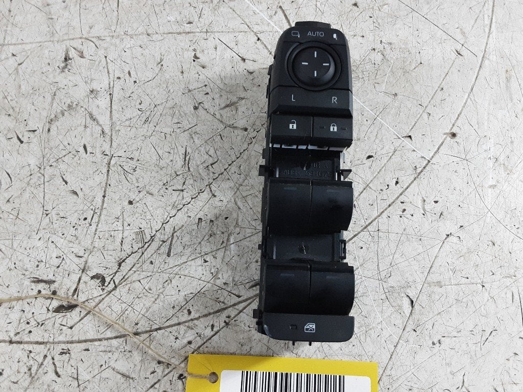 COMMUTATEUR Toyota C-HR (X2,H2) (01-2023/-) (8404042220), Kundenbetreuung@toyota.de, Toyota, Utilisé, Toyota-Allee 2
50858  Köln, DE