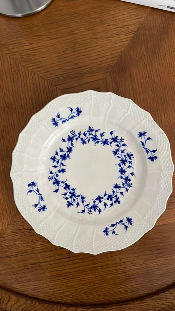 Porcelaine de Tournai - assiette creuse barbeau, Enlèvement