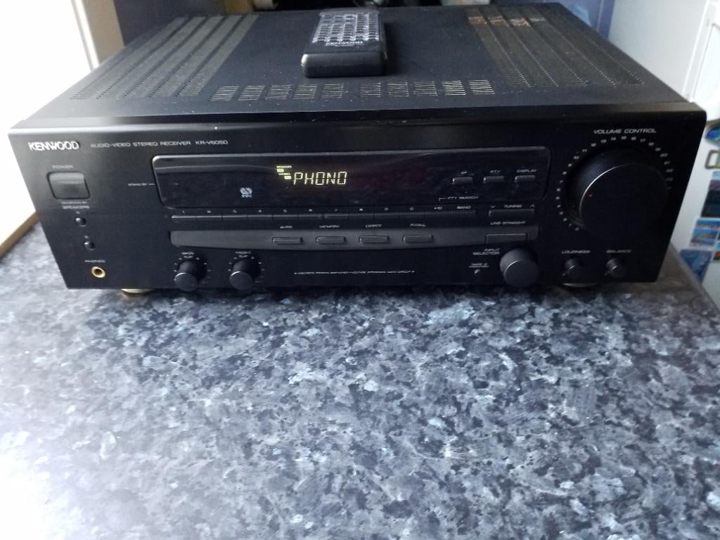 Kenwood KR - V6050 , 2 x 100Watts RMS, met afstandsbediening, Enlèvement, 60 à 120 watts, Marantz